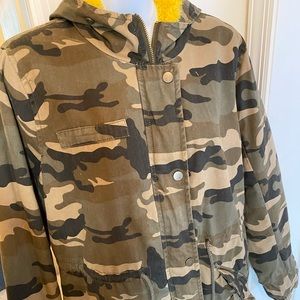 Women’s 3/4 camouflage jacket